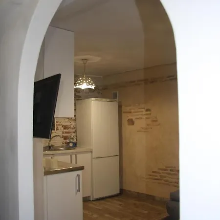 El Embarcadero Apartment *